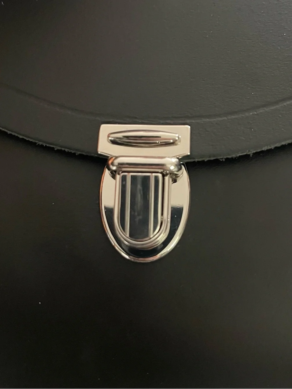 Cambridge Satchel Company Black Leather Poppy Crossbody Shoulder Bag - like new! - Picture 4 of 6